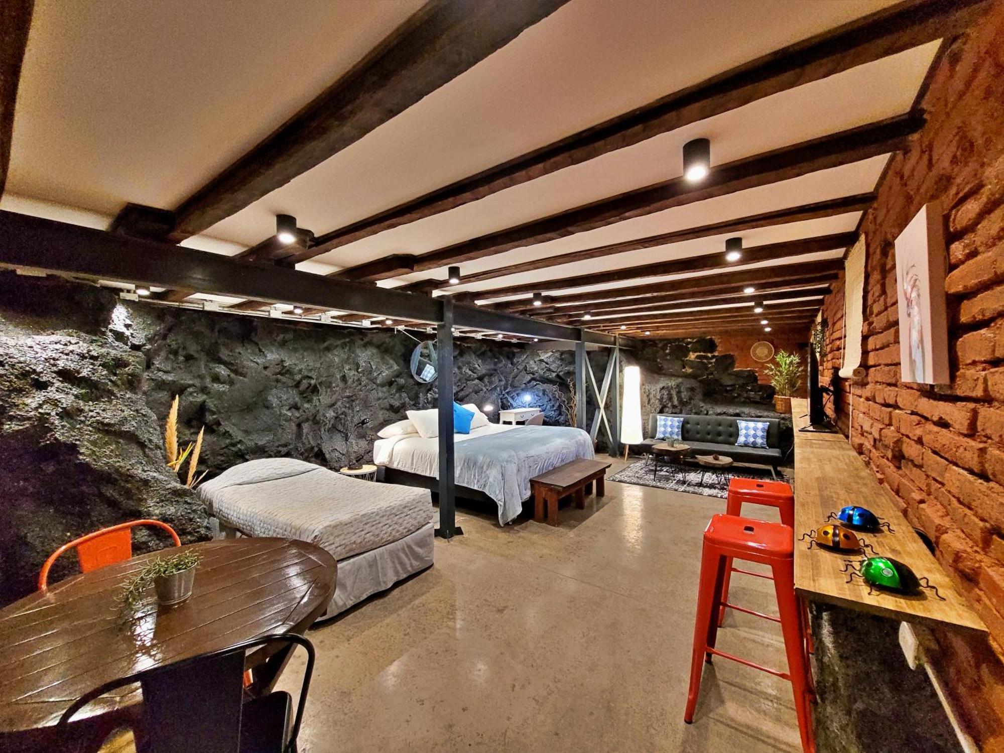 Maki Hostels & Suites Вальпараисо Экстерьер фото