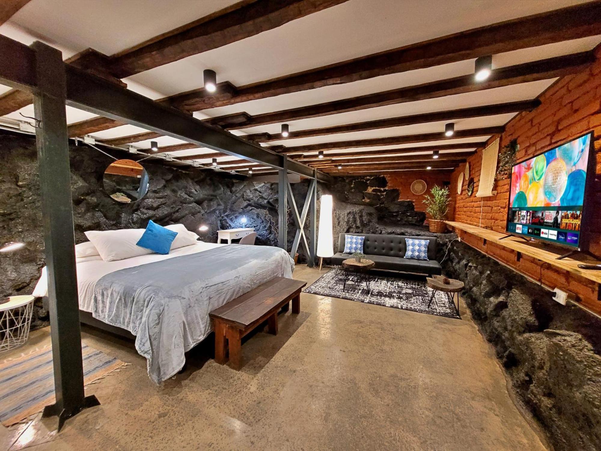 Maki Hostels & Suites Вальпараисо Экстерьер фото