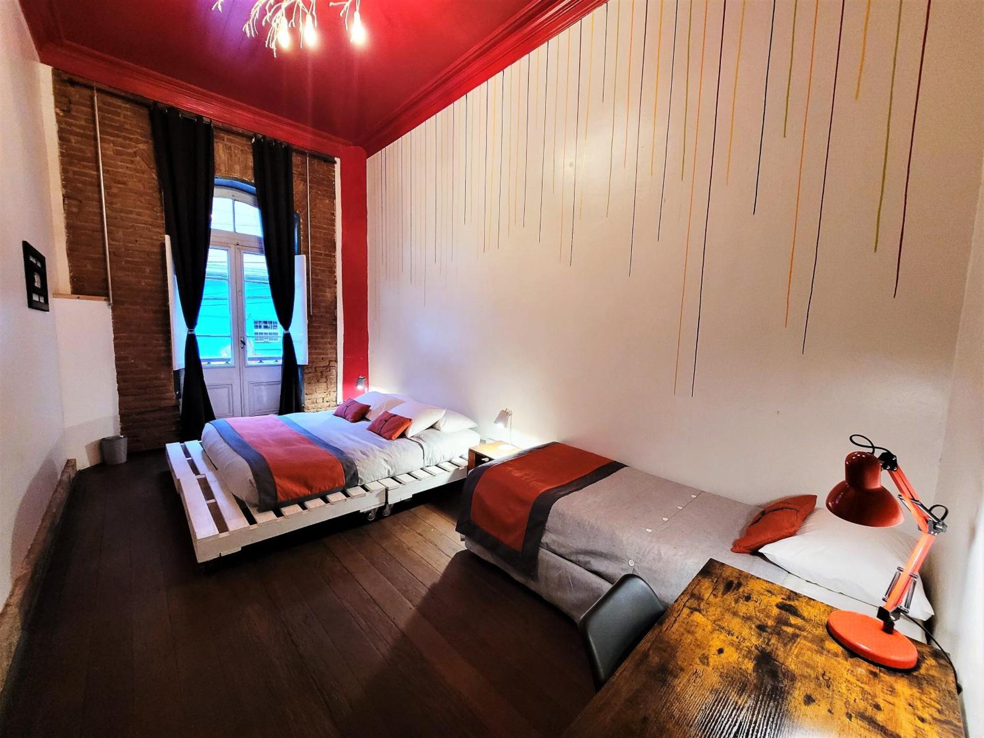 Maki Hostels & Suites Вальпараисо Экстерьер фото
