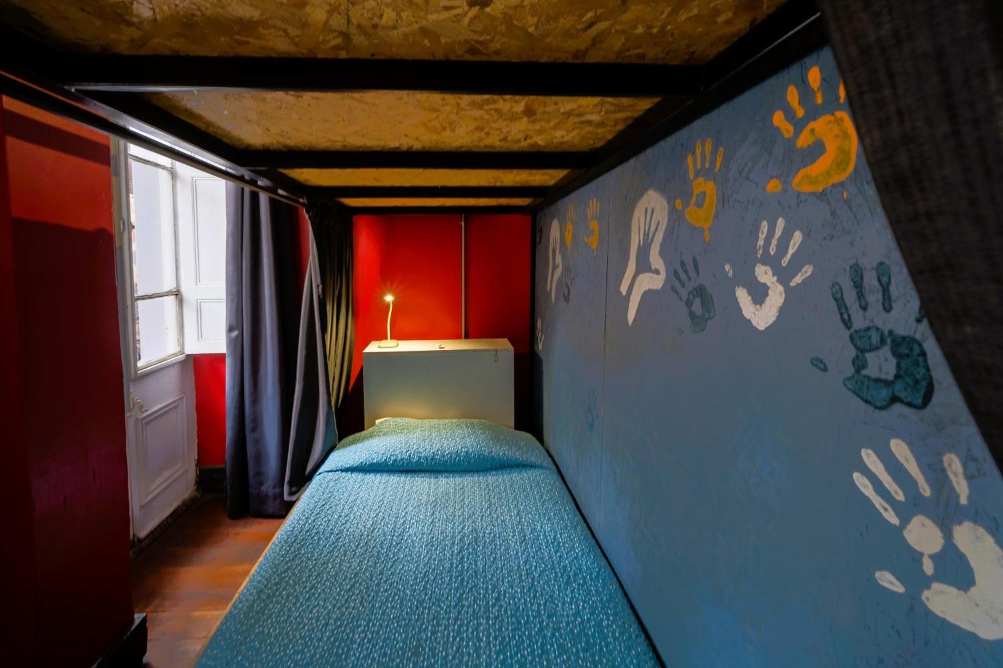 Maki Hostels & Suites Вальпараисо Экстерьер фото